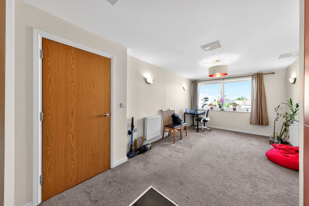 Property photo 2 of 20 Reception Room