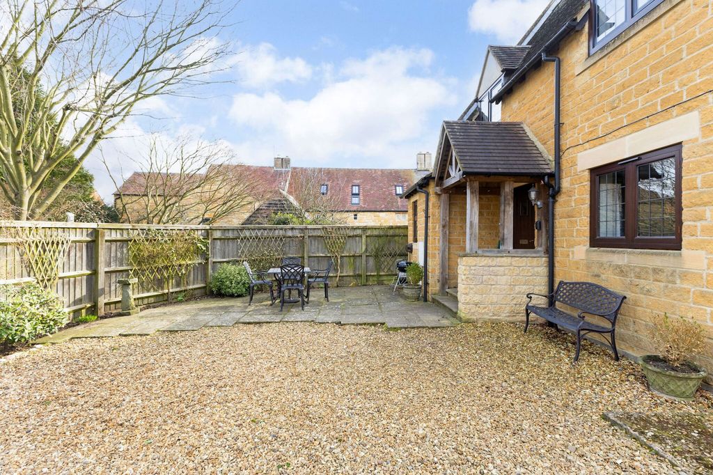 Property photo 1 of 23 Courtyard & Parking