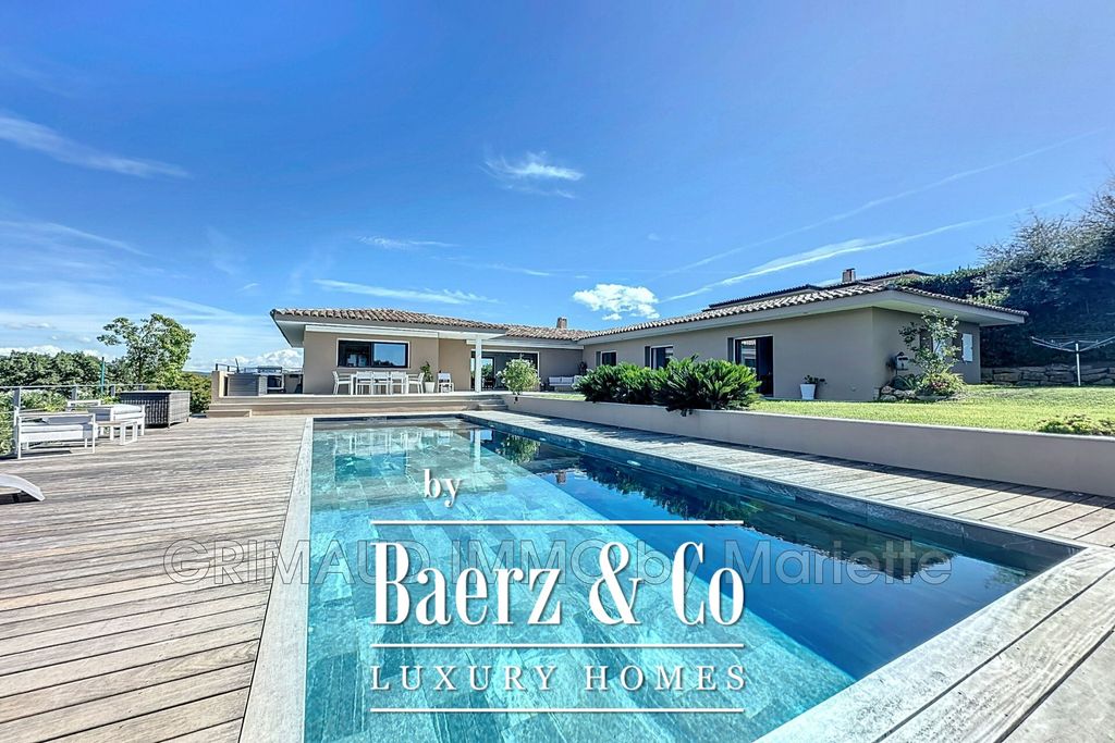 Property photo 3 of 22