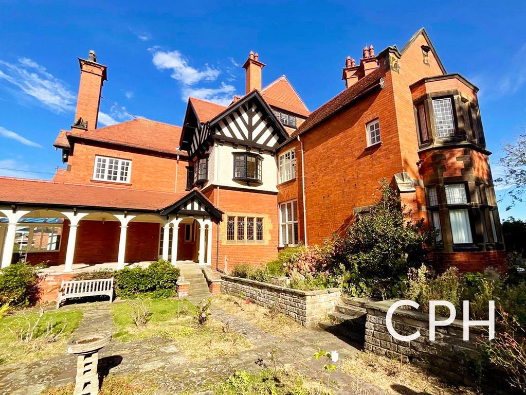 Property photo 1 of 22