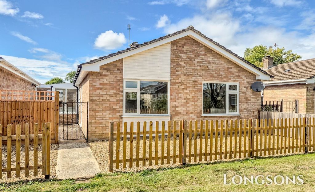 Property photo 1 of 11