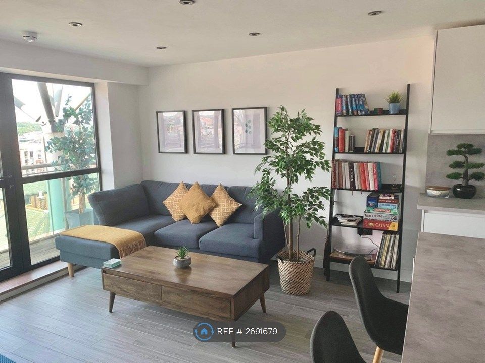 Property photo 2 of 10 Living Room