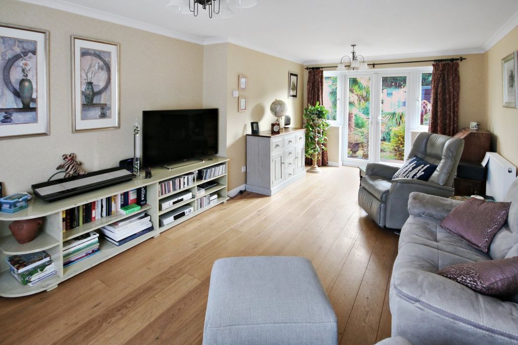 Property photo 3 of 25