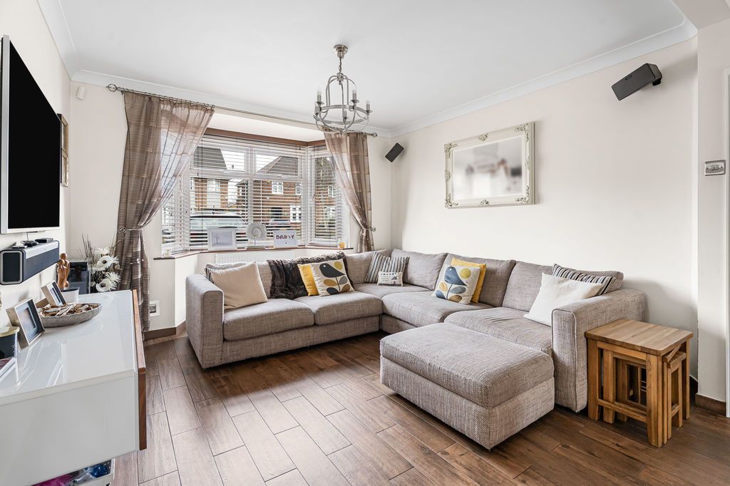 Property photo 2 of 28 Lounge/Diner