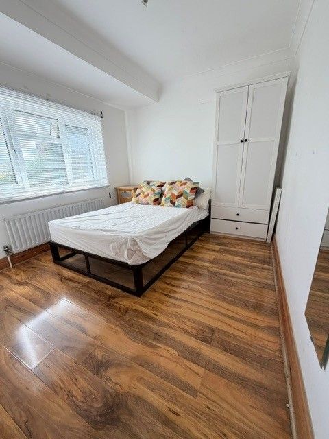 Property photo 1 of 5 Bedroom