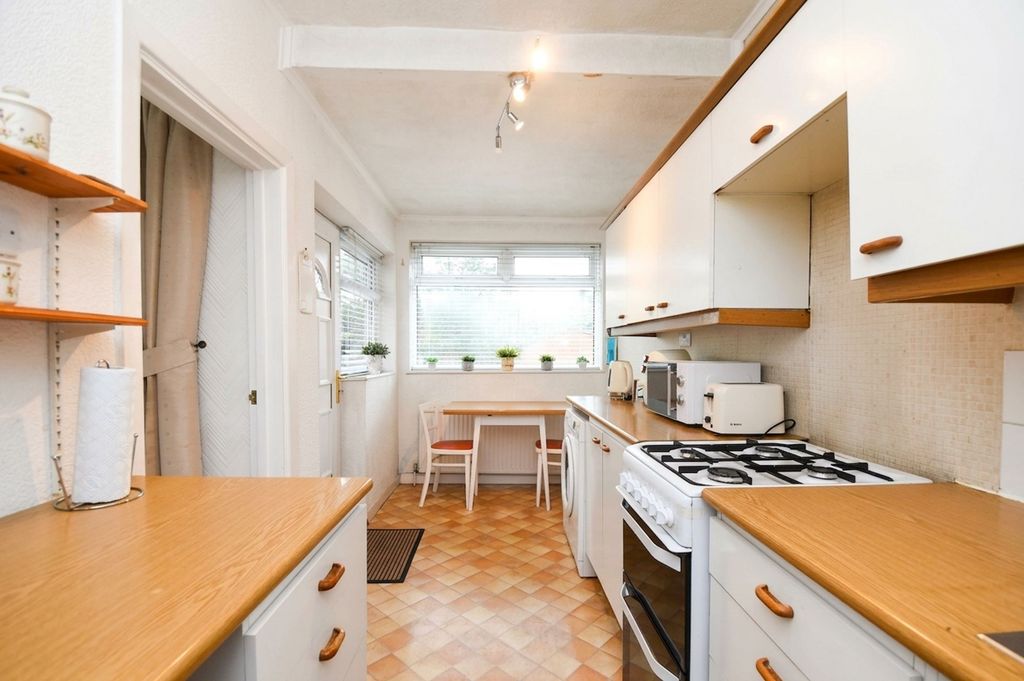 Property photo 3 of 14