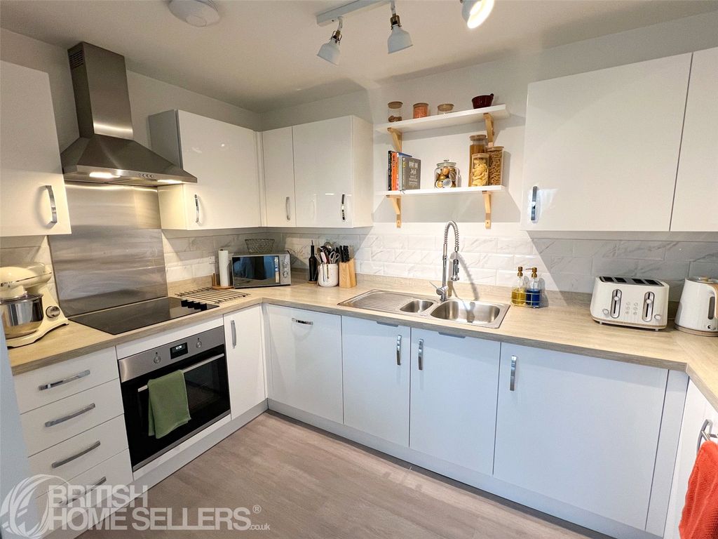 Property photo 2 of 10 Picture No. 05