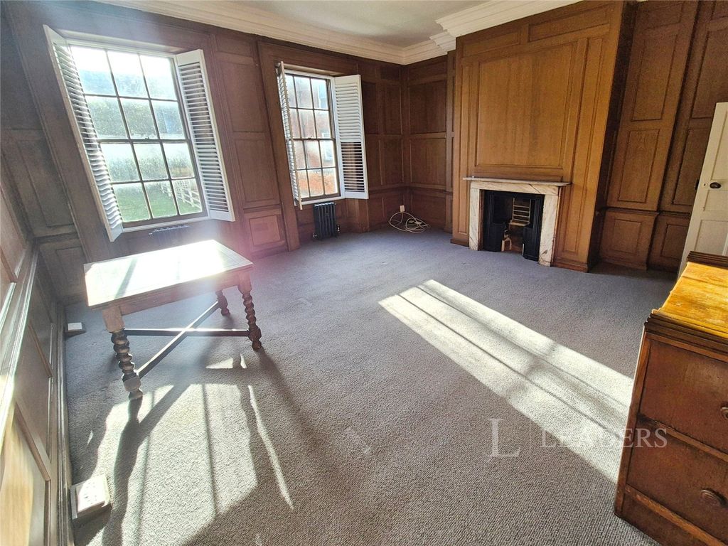 Property photo 2 of 17 Picture No. 29