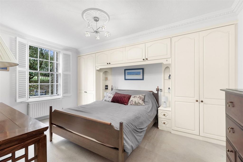 Additional image 8 of 2 bed flat for saleBower Hill, Epping CM16