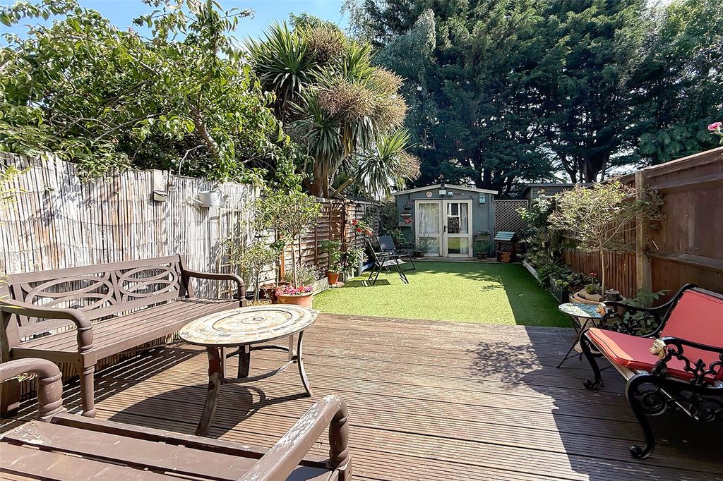 Property photo 2 of 18 Picture No. 19
