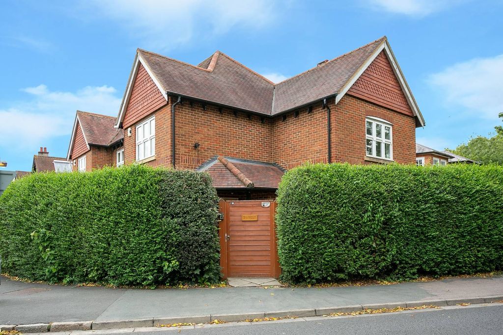 Property photo 1 of 30