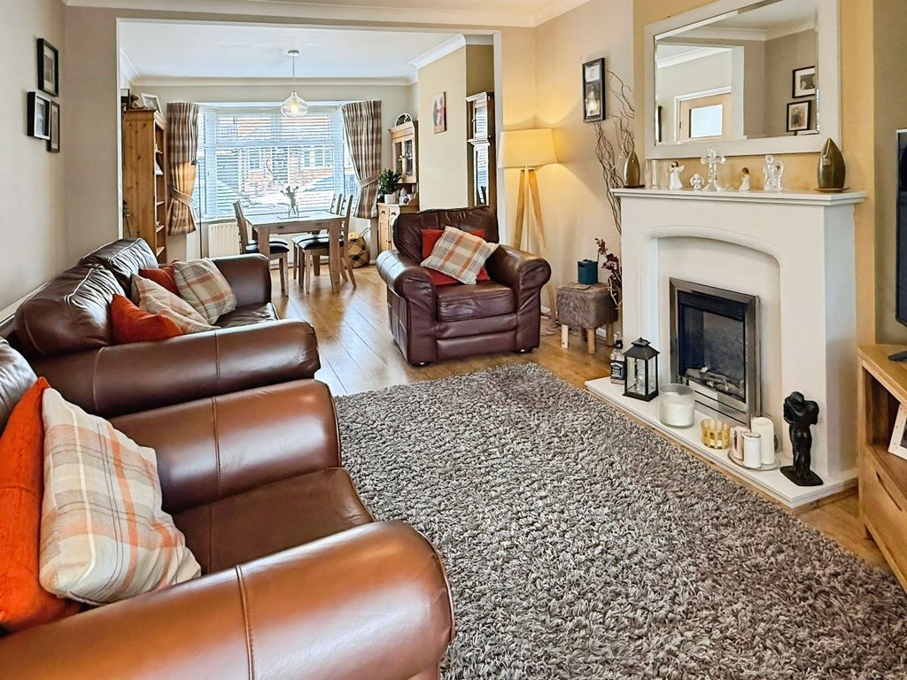 Property photo 2 of 26