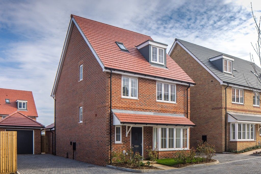 Property photo 2 of 13 Sambrooke Park, Potters Bar
