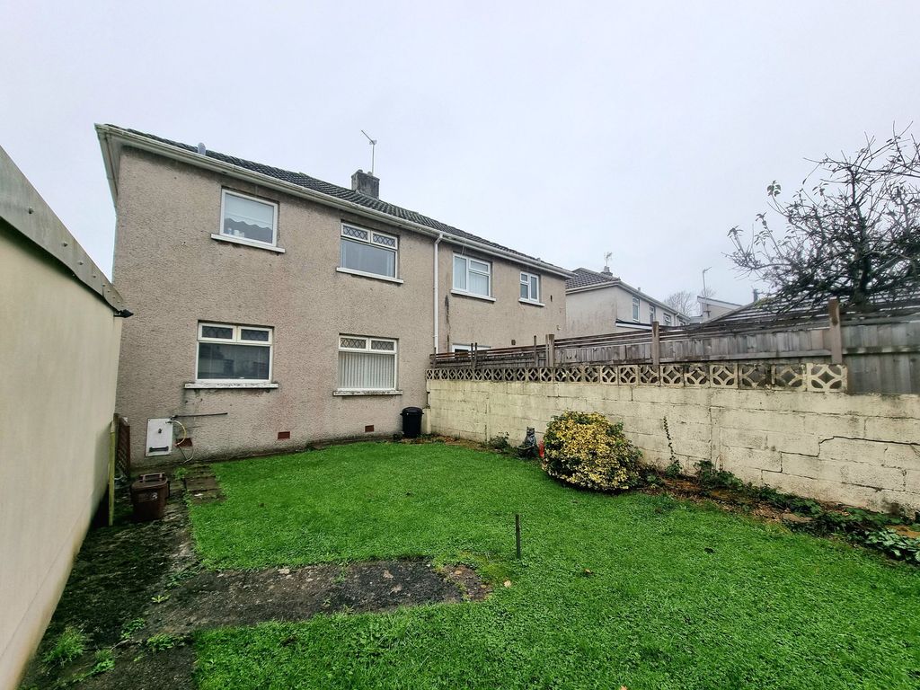 Property photo 2 of 17 Garden