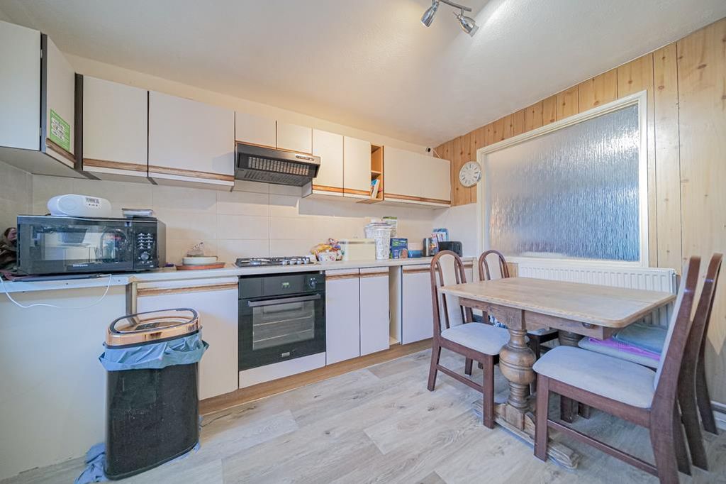 Property photo 3 of 11 P1066920.Jpg