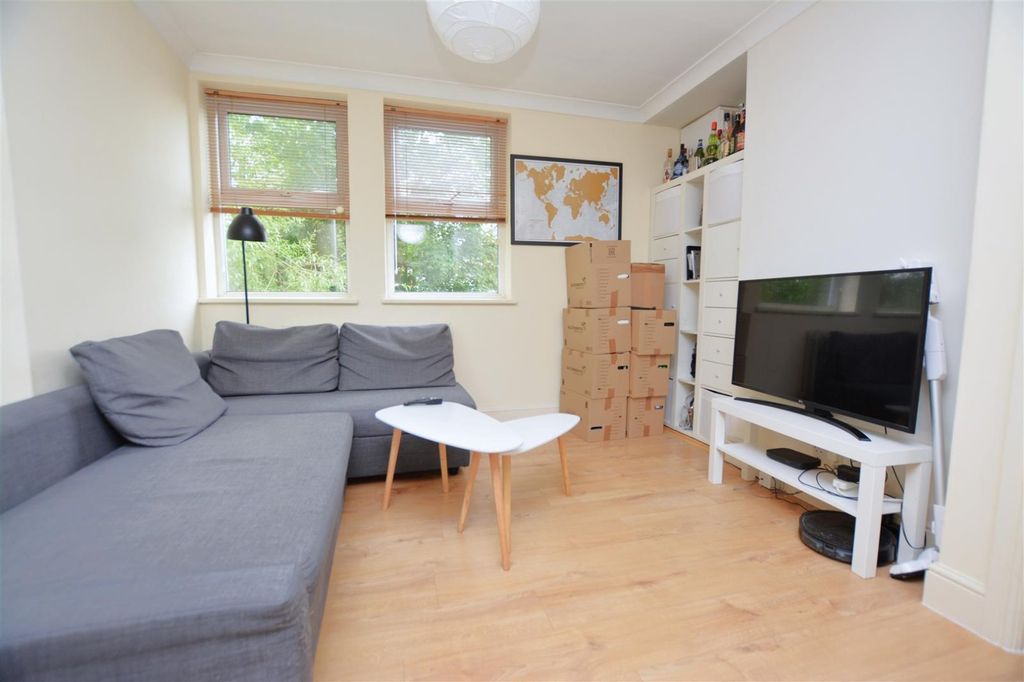 Property photo 2 of 4 Picture No. 04