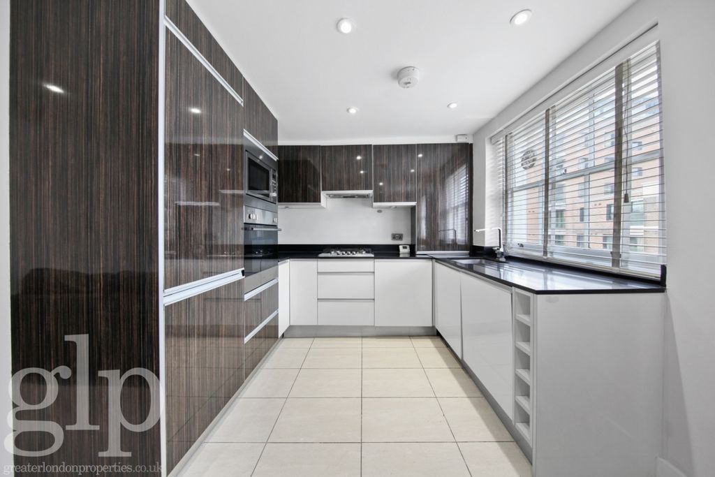 Property photo 2 of 13 1000893