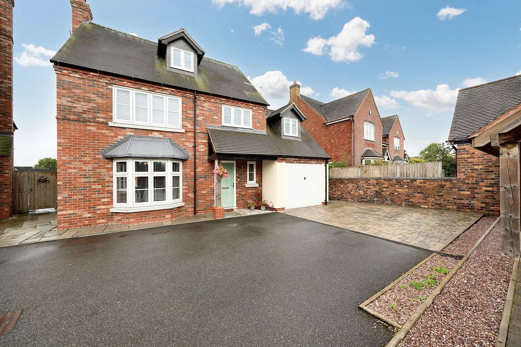 Property photo 2 of 59