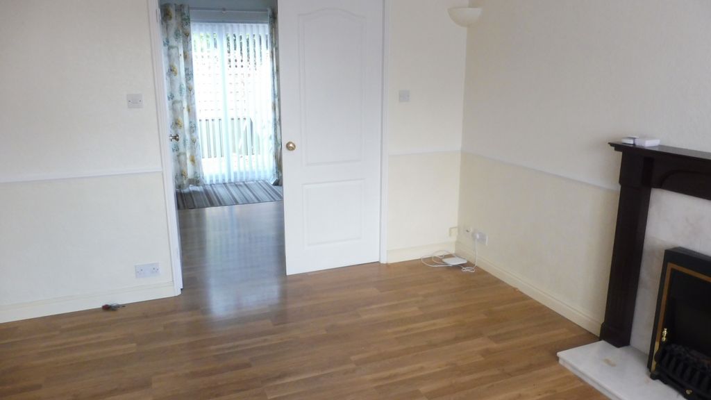 Property photo 3 of 22 Lounge