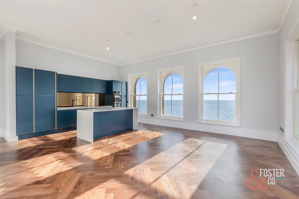 Property photo 2 of 23 Kings House, 69-1.Jpg