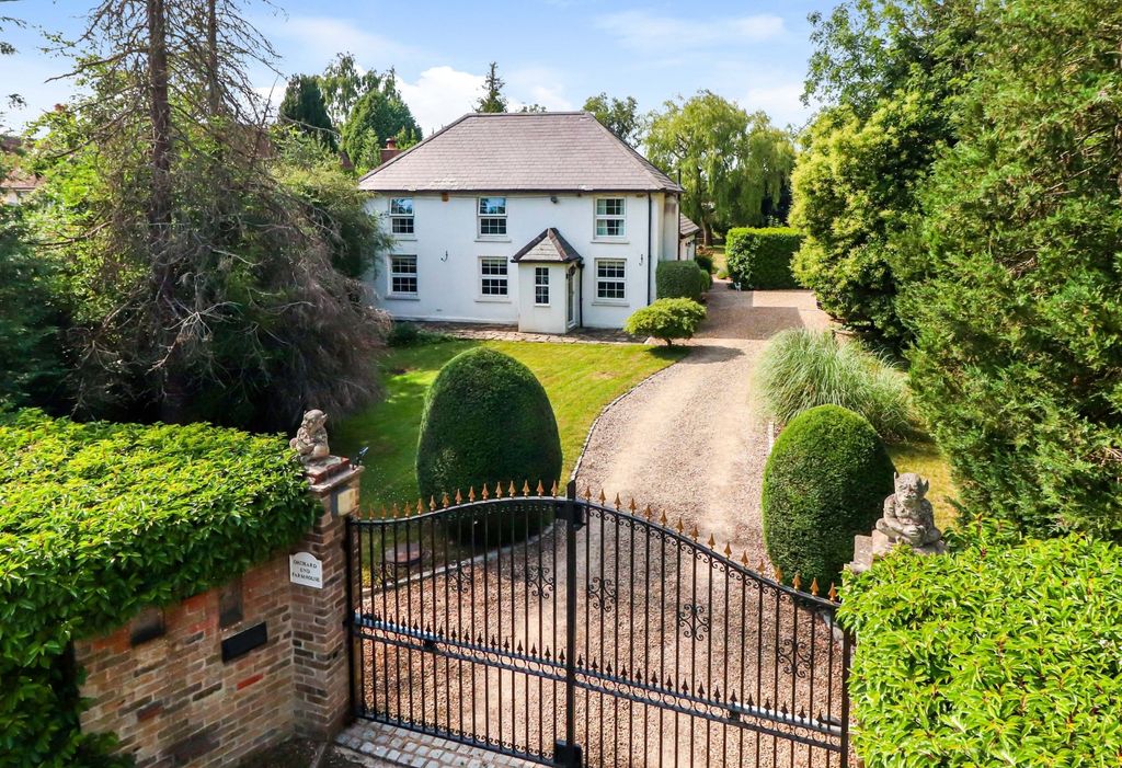 Property photo 1 of 16 Entrance