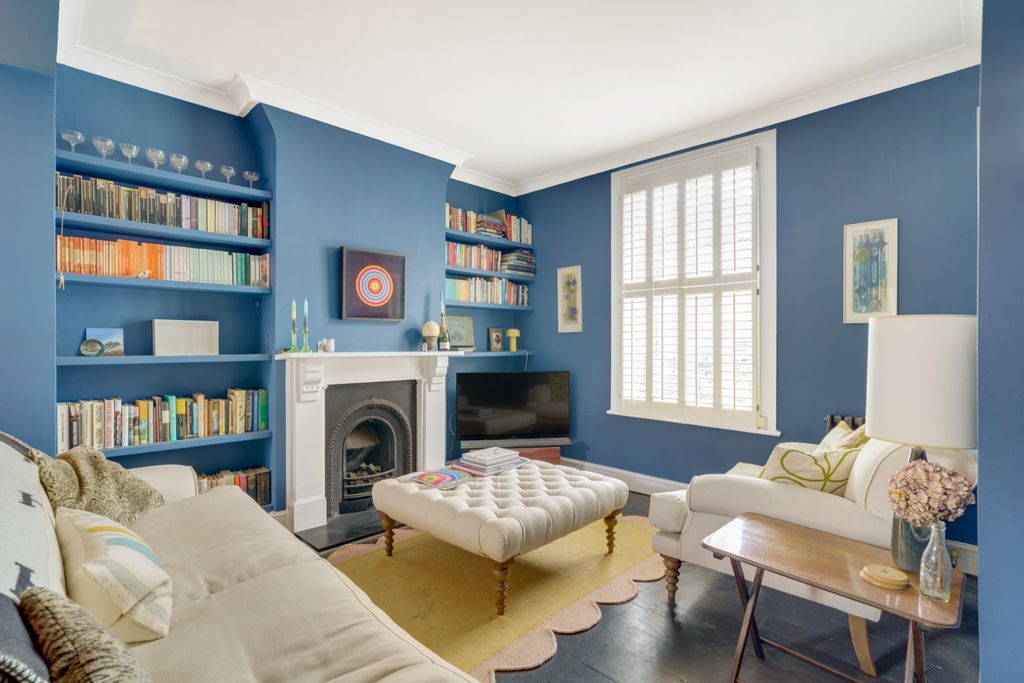 Property photo 3 of 16 Photo 2