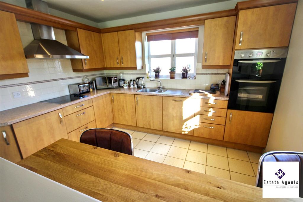 Property photo 3 of 16 Open Plan Kitchen/Lounge