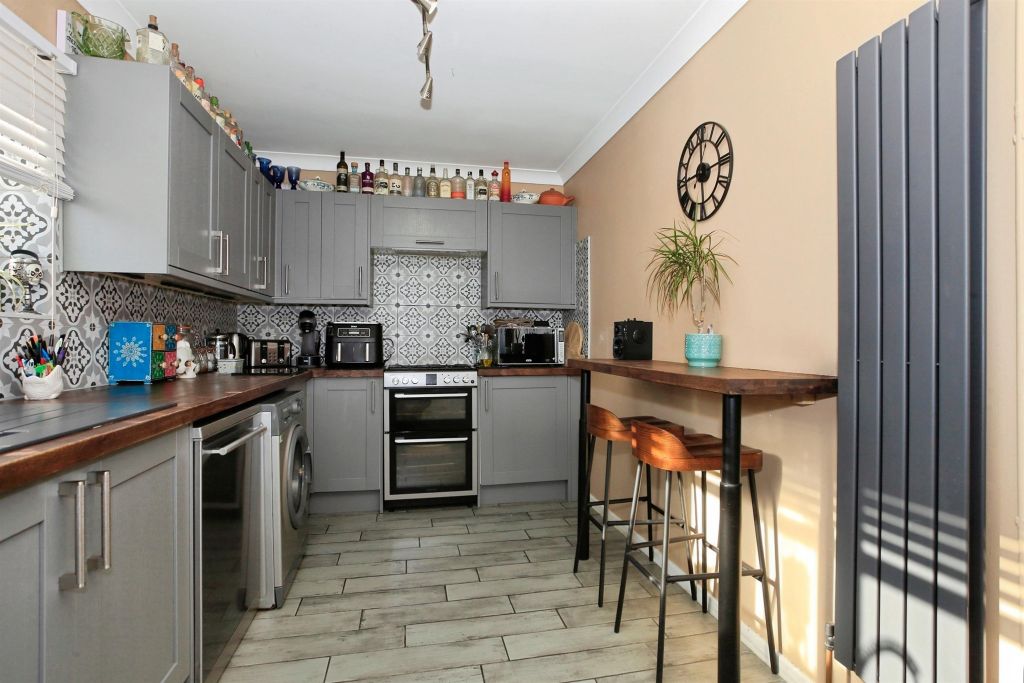 Property photo 1 of 20 Kitchen/Breakfast Room