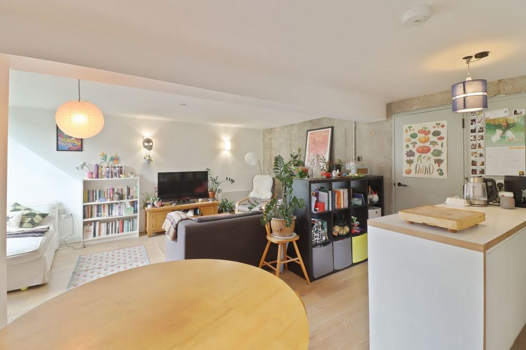 Property photo 3 of 13