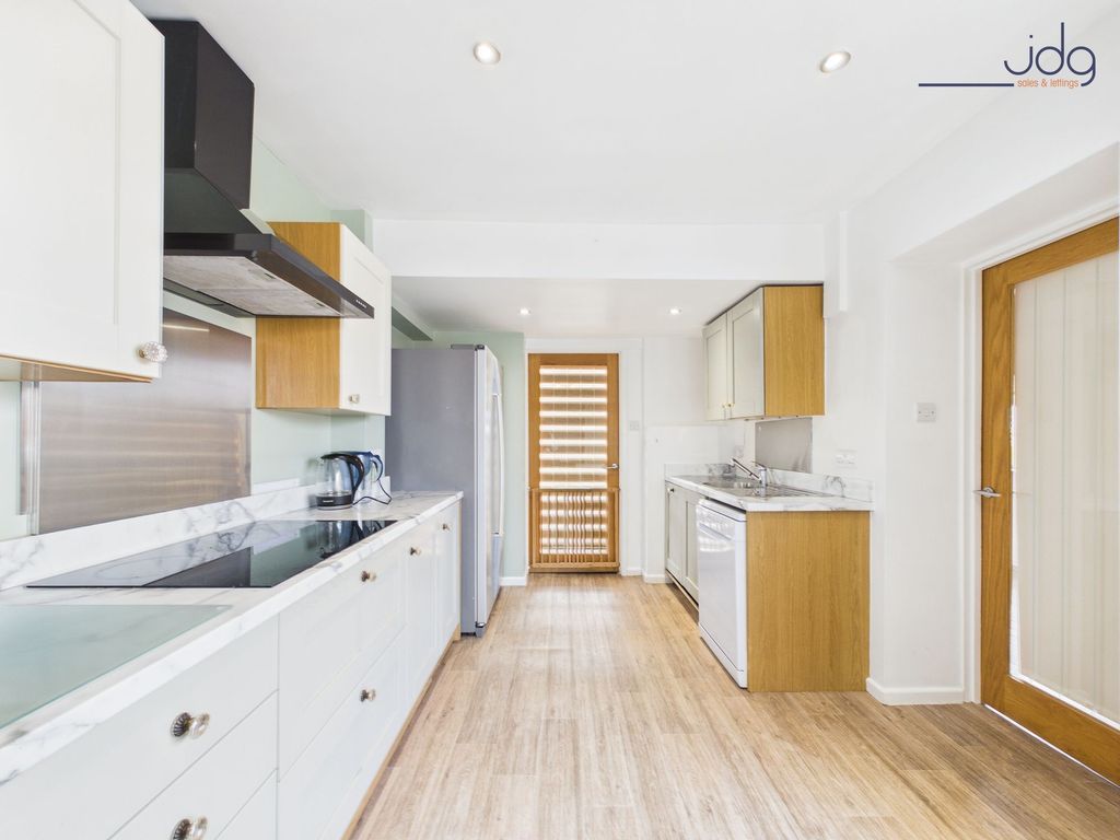 Property photo 2 of 17 Open Plan Kitchen Diner With Sliding Doors To The Garden