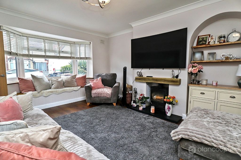 Property photo 3 of 23 5248226