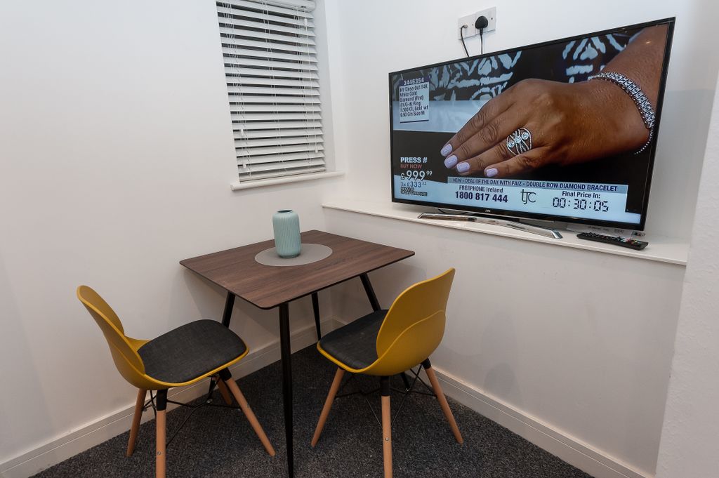 Property photo 2 of 11