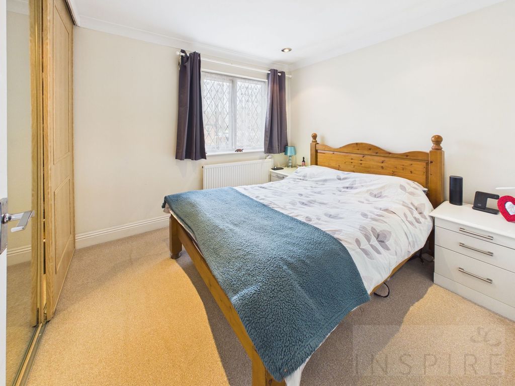 Property photo 3 of 28