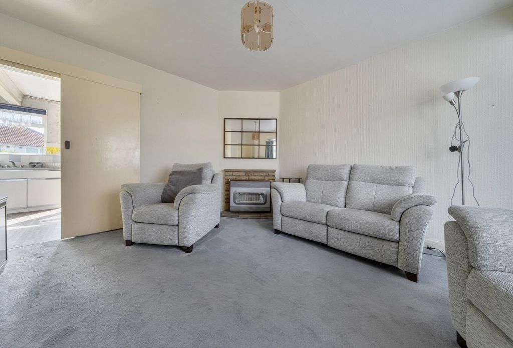Property photo 2 of 15 1508218-5-6A7d8Db...