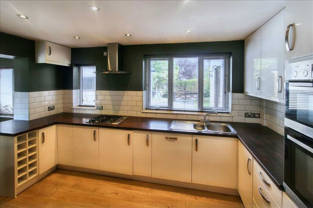 Property photo 2 of 30