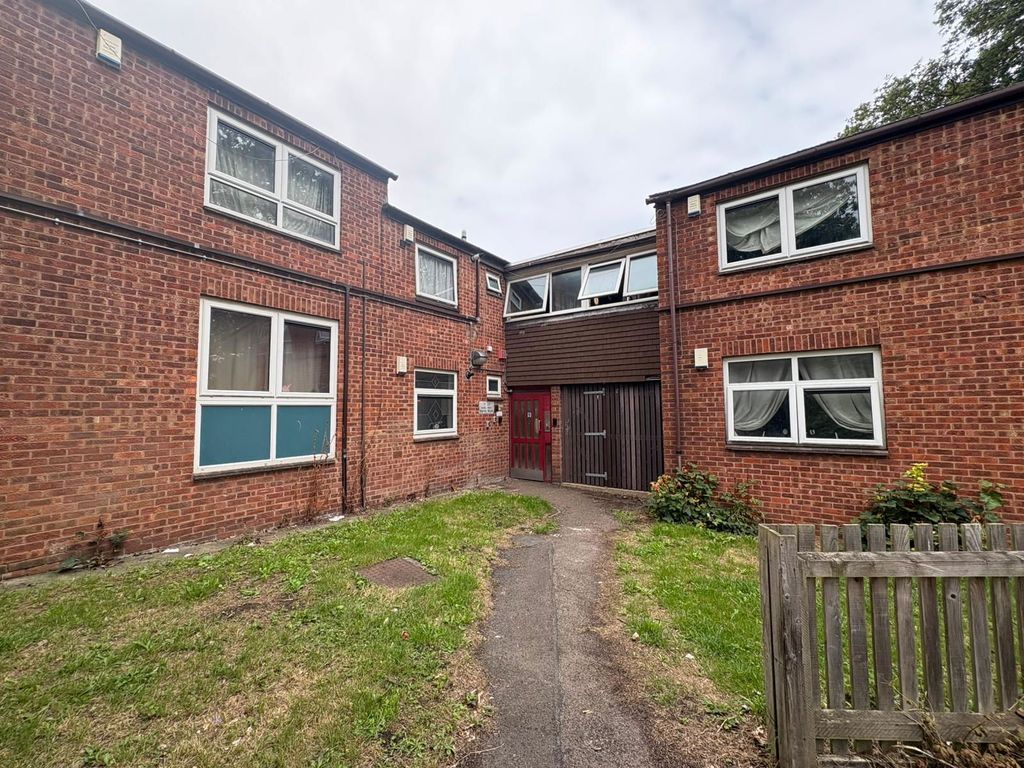 Property photo 2 of 9