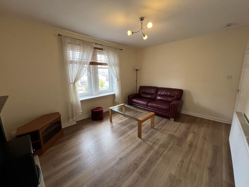 Property photo 3 of 12 Img_3820
