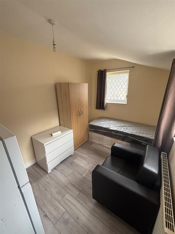 Property photo 3 of 4 A13Baa84-584F-4A05-B995-4Ff4B999B340.Jpg