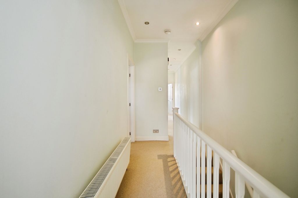 Property photo 2 of 21 Pbox-Img.Jpg