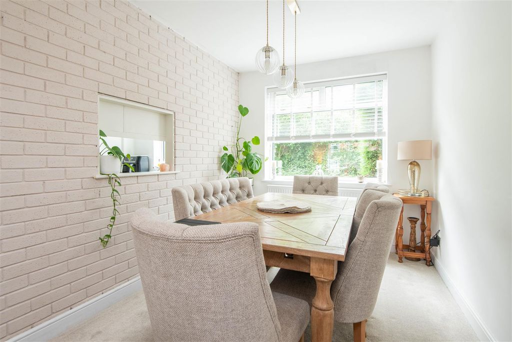 Property photo 3 of 23 Dining Room