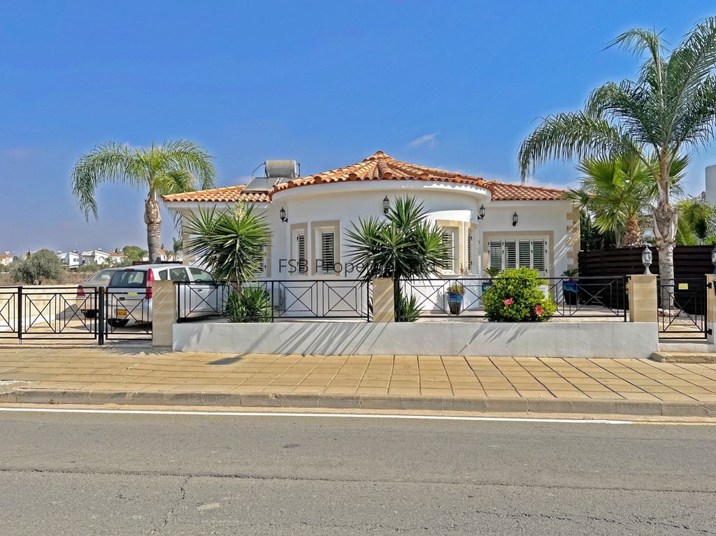 Property photo 1 of 37