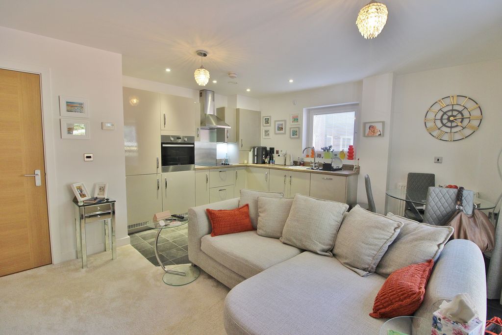 Property photo 2 of 11