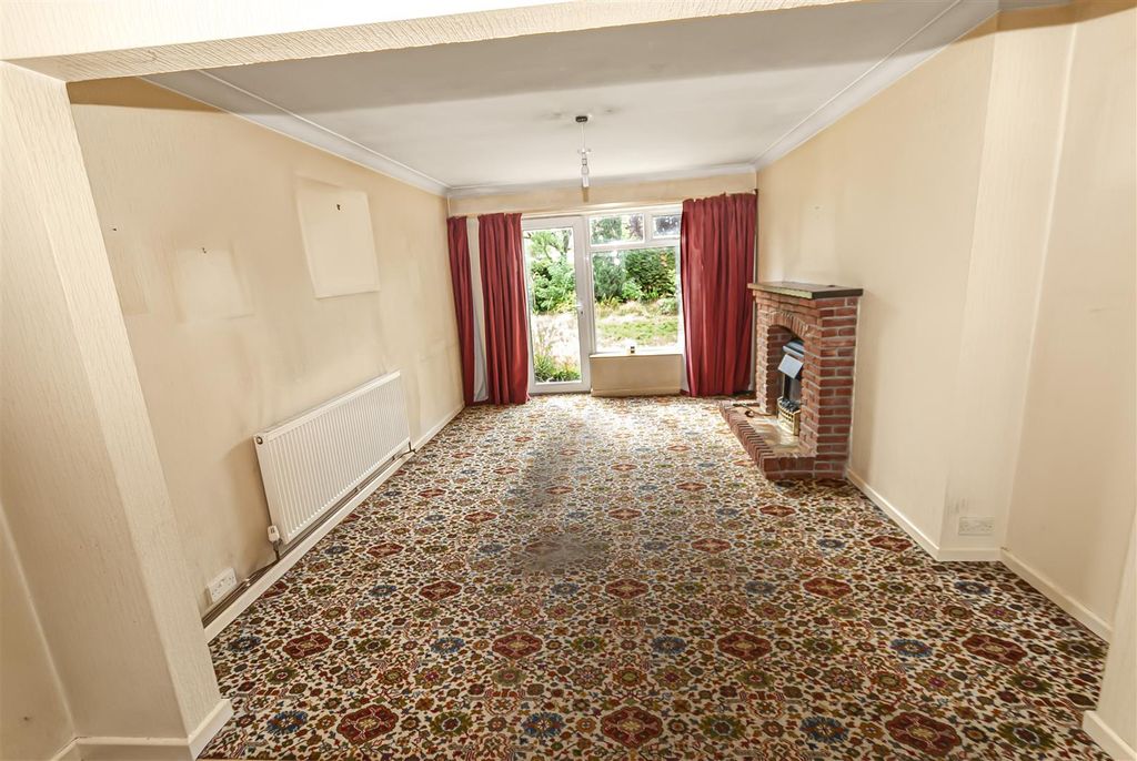 Property photo 2 of 17 Dining Room