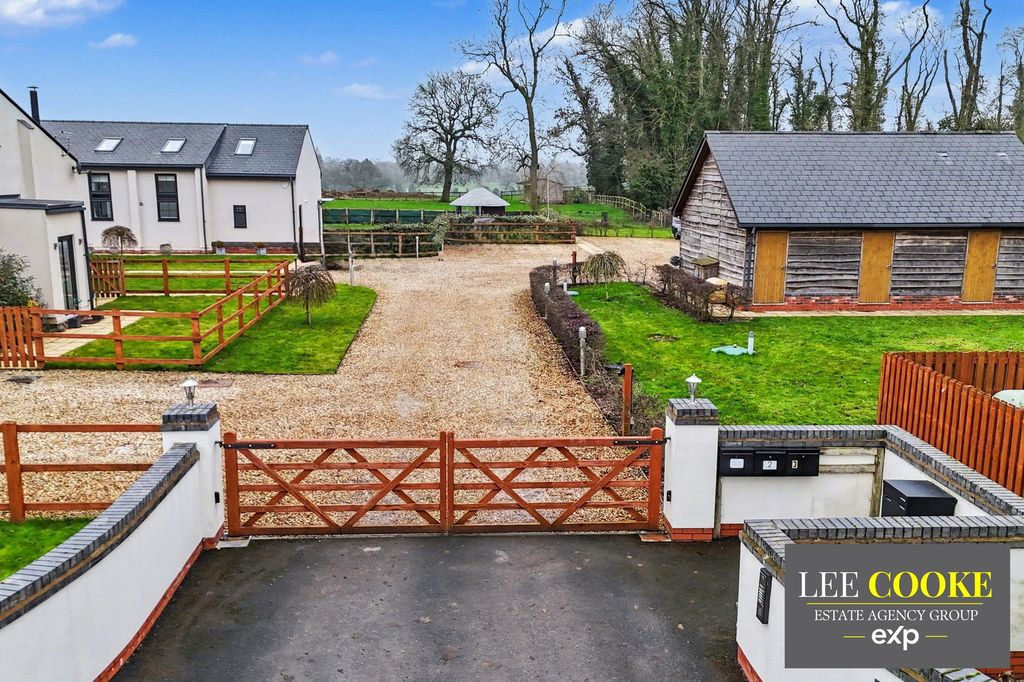 Property photo 3 of 41