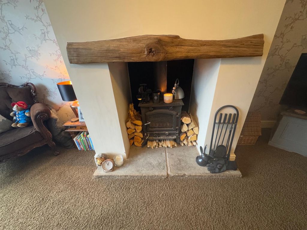 Property photo 2 of 20