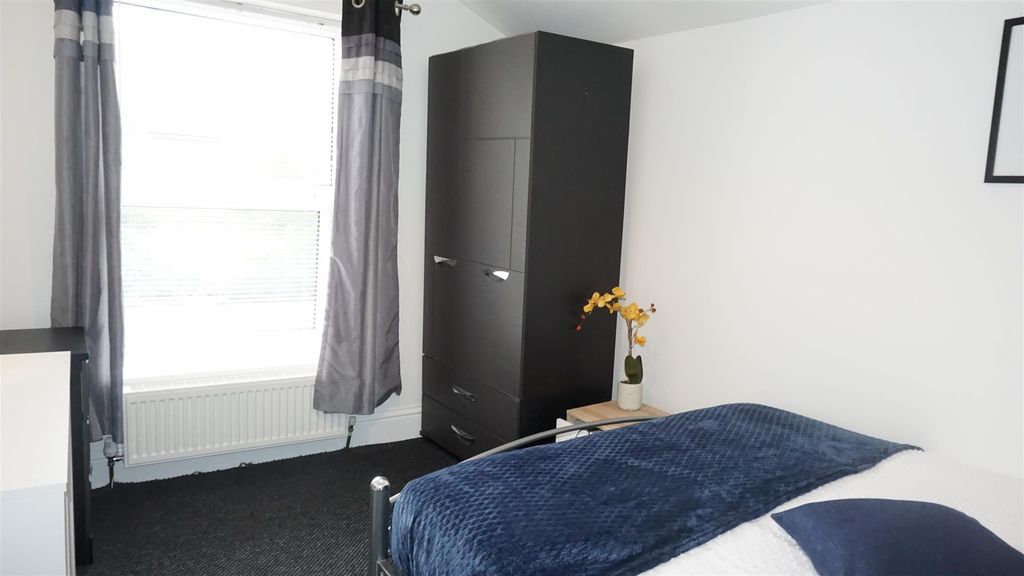 Property photo 2 of 7 3Ob4M2Gpkek6M8F_3Max1G.Jpg