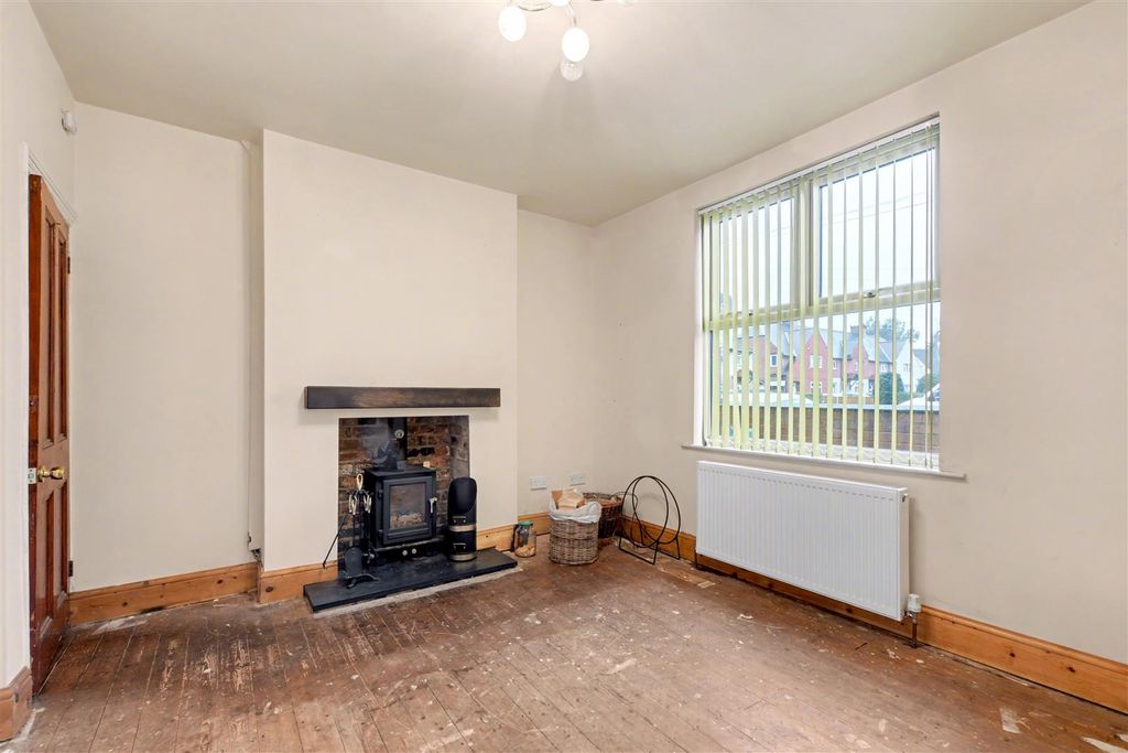 Property photo 2 of 18 Lounge.Jpeg