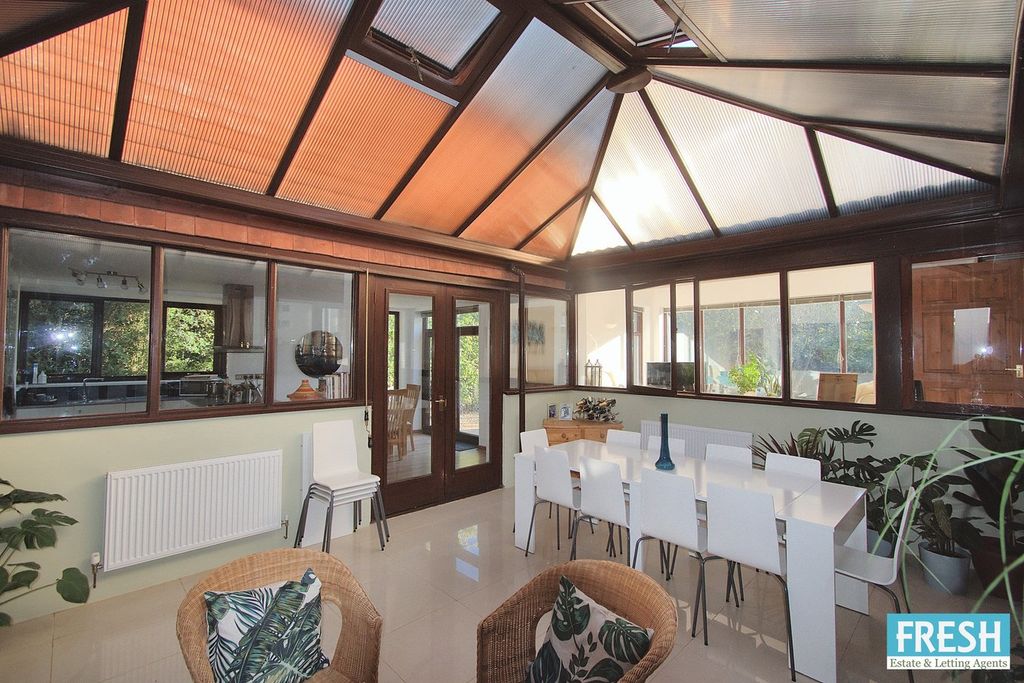 Property photo 3 of 40