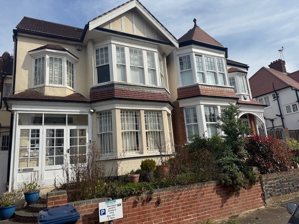 Property photo 1 of 6