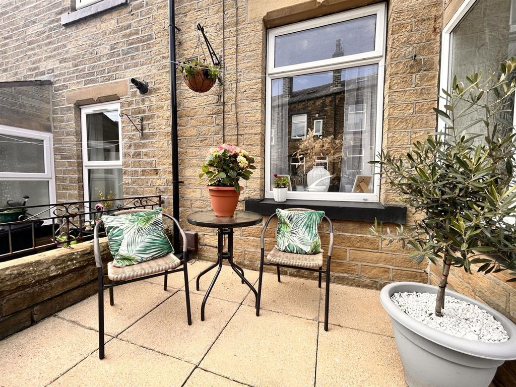 Property photo 2 of 14 Patio.Jpg